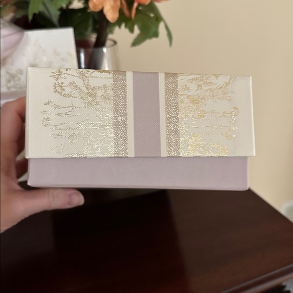 New Limited Edition Dior gifting bundle large wallet box, gift bag with ribbon - Picture 9 of 12